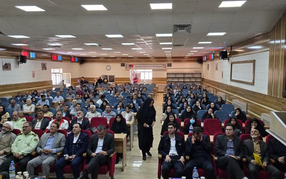 تجلیل از کارآفرینان برتر صنعت، معدن و تجارت جوین پس از ۱۶ سال انجام شد