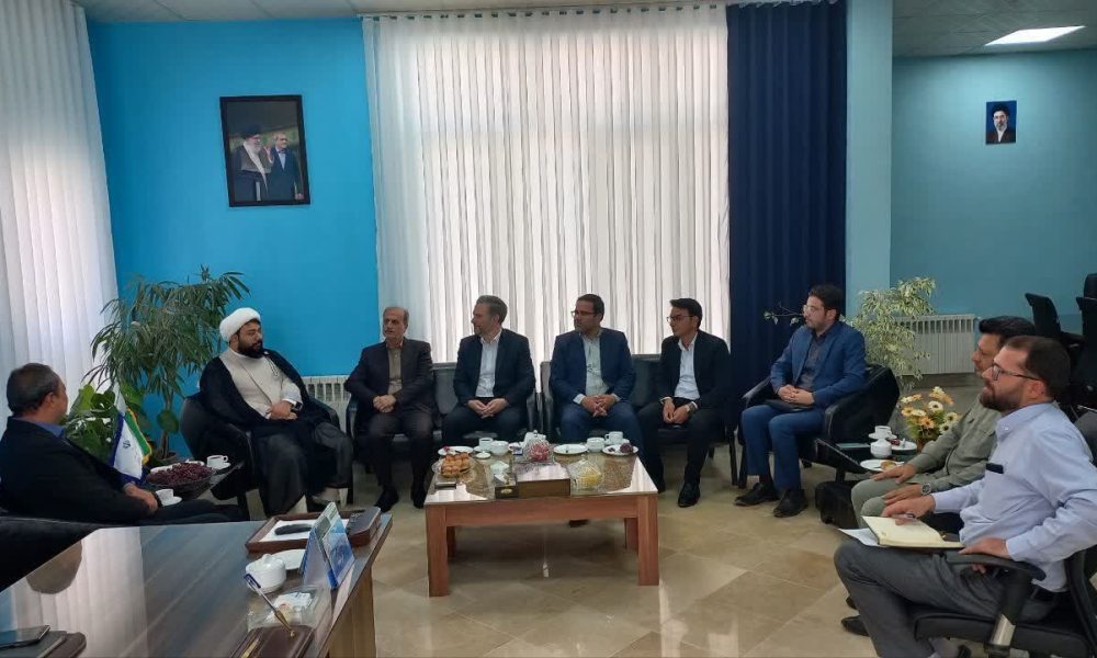 نشست رئیس هیئت‌مدیره و مدیریت شرکت سیمان جوین با فرماندار شهرستان جغتای، مهم‌ترین مسائل و مشکلات این واحد صنعتی، به‌ویژه موضوع آلایندگی و آثار زیست‌محیطی، مسئولیت‌های اجتماعی، تردد خودروهای سنگین و همچنین مسائل مرتبط با انرژی و توسعه ظرفیت تولید مورد بررسی و تبادل نظر قرار گرفت.